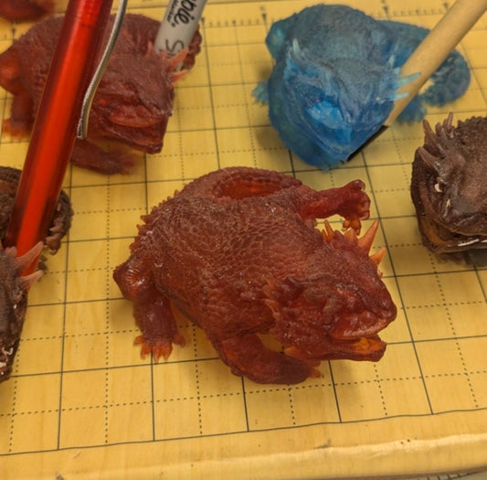 Resin print dragon beard pen stand