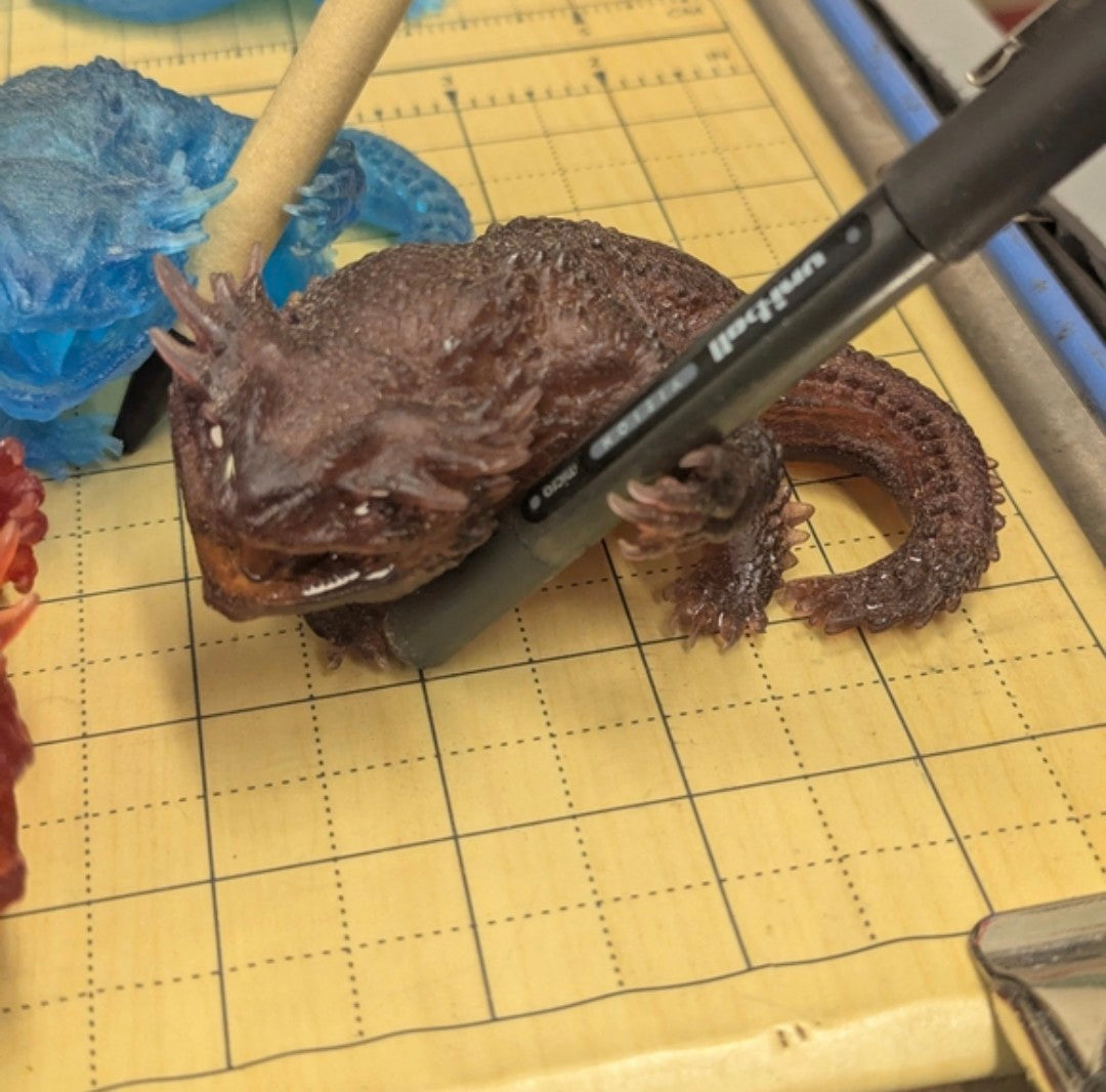 Resin print dragon beard pen stand